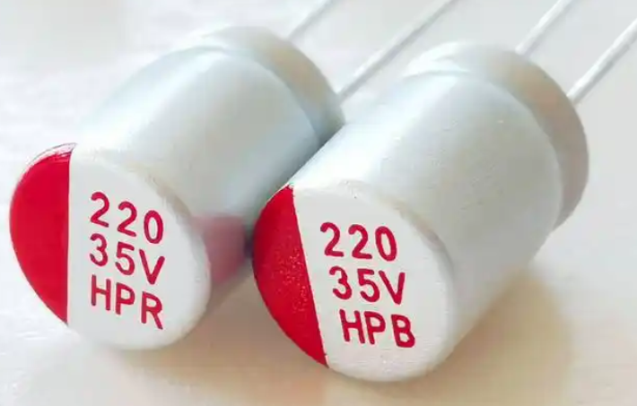固態(tài)電容的性能特點(diǎn)有哪些？
