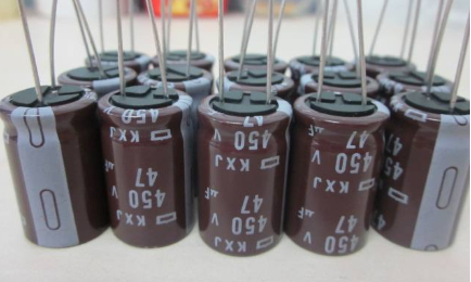 分析下黑金剛電容和紅寶石電容哪種好？